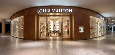 louis vuitton boston store.